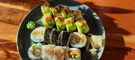 Sanshin Sushi food