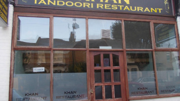 Khan Tandoori outside