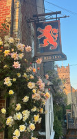 Red Lion outside