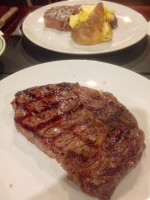 Sim's Steak House food