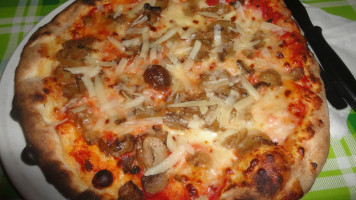 Pizzeria Garella food
