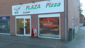 Plaza Pizza food
