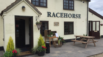 The Racehorse Inn inside