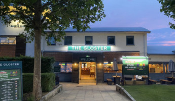 The Gloster Hungry Horse outside