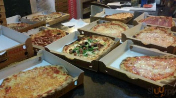 Mondo Pizza Da Mariano food