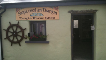 Siopa Ceoil Coffee Shop outside