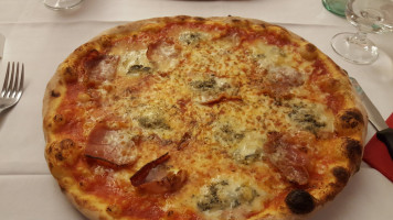 Pizzeria Il Pontello food