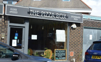The Pizza Box outside