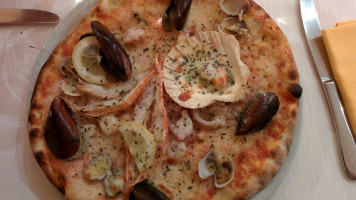Pizzeria Lo Scoglio Di Gaeta Antonio food