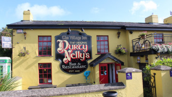 Durty Nelly's outside