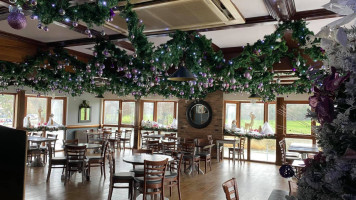 Riverside Inn Saltford inside