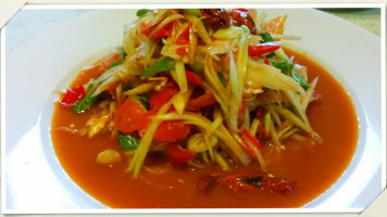 Lek's Thai Food food