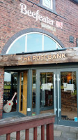 The Rosebank Beefeater Grill outside