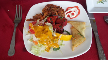 Woodford Tandoori Cottage food