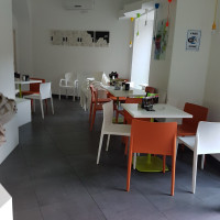 Kubik Cafe Co. inside