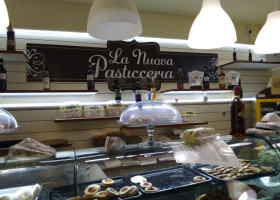 La Nuova Pasticceria food