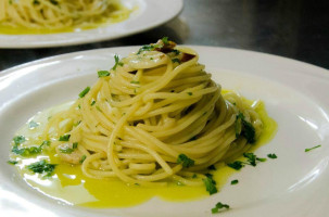 Antica Fontana Di Trevi Pizzeria food