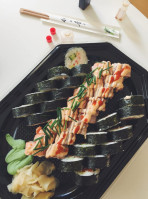 Unkaku Sushi Aps food