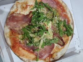 Pizzeria Pizzamania Di Ruccia Vincenzo food