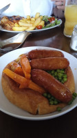 The Beauchamp Arms food