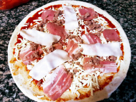 Pizza Casa food