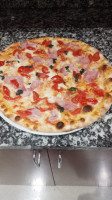 Pizzeria Mitho food