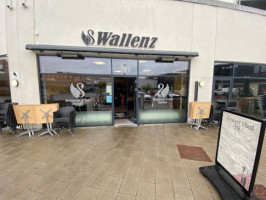 Wallenz Café inside