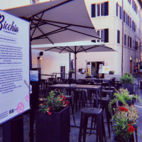 Cafe Bicchia outside