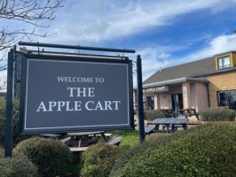 Apple Cart outside