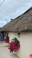 Thatched Inn outside