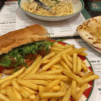 Frankie And Benny's food