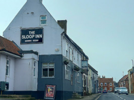 The Sloop Inn outside