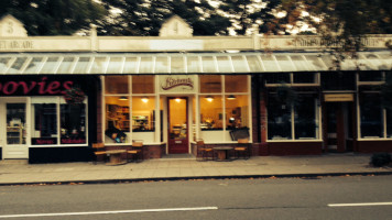 Kitchenetta Delicatessen Coffee Shop outside