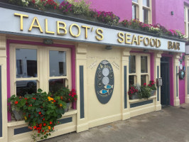 Talbots Seafood outside