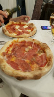 Pizzeria Manfredi food