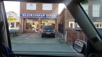 Bracklesham Diner outside