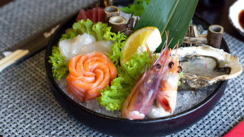 Miku Sushi food