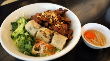 Suum Vietnamese Kitchen food