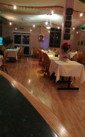 New Greenham Tandoori inside