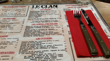 Le Clan Des Belges food