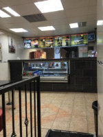 Zak's Kebabs Closed inside