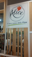 Alice Pizza food