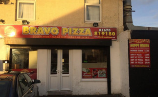 Fafawi Pizza outside