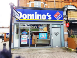 Domino's Pizza London Ealing Common outside