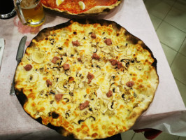 Pizzeria Passaparola food