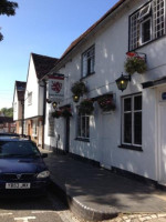 The Lower Red Lion outside