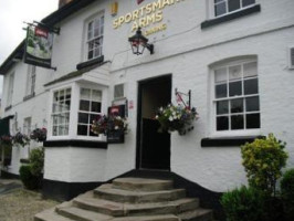 The Sportsmans Arms outside