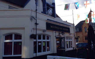 The Whyteleafe Tavern outside