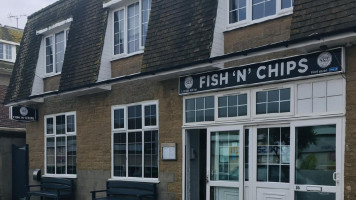 S&e Fish And Chips outside
