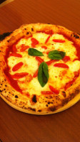 Pizza Partenopea food